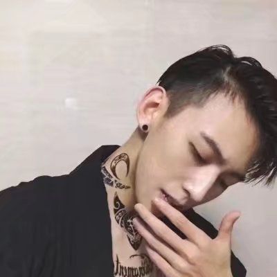 年少轻狂的霸气超拽男生