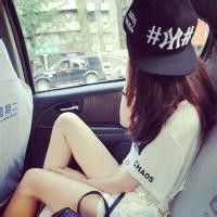 女生学生背影头像_学生模样的女生背影