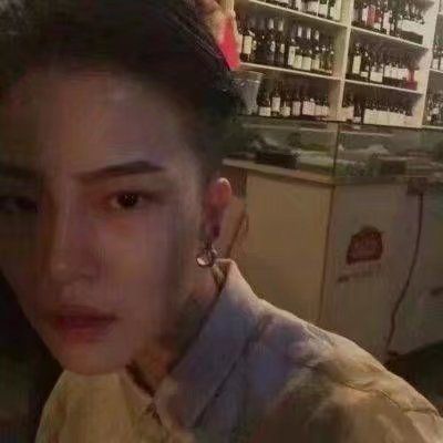 年少轻狂的霸气超拽男生