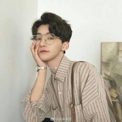 微信头像男生潮青年_很酷的帅气潮男