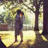 情侣牵手头像 我俩手牵手爱情常相守