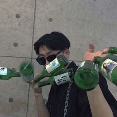 玩世不恭的微信头像男生 玩世不恭的人