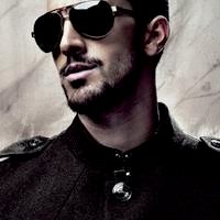 休闲成熟男人头像_展现优雅成熟范儿