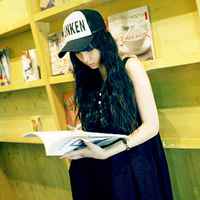 女生看书头像_唯美安静女生读书头像图片_喜欢这氛围书香