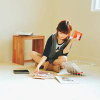 女生看书头像_唯美安静女生读书头像图片_喜欢这氛围书香