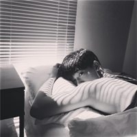 微信头像男生深沉帅气_内敛不羁魅惑深沉的男生