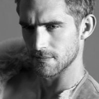 休闲成熟男人头像_展现优雅成熟范儿