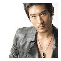 休闲成熟男人头像_展现优雅成熟范儿