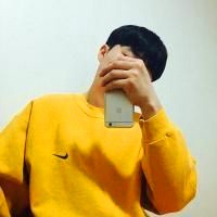 男生拿手机头像图片大全