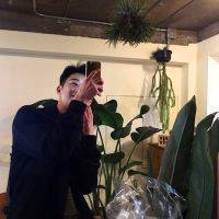 男生拿手机头像图片大全