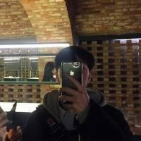 男生拿手机头像图片大全