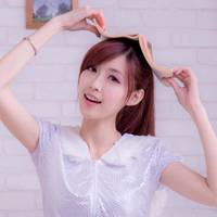 女生看书头像_唯美安静女生读书头像图片_喜欢这氛围书香