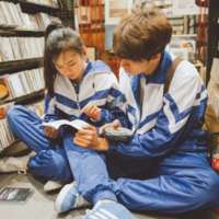 校园校服情侣头像两人两张