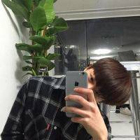 男生拿手机头像图片大全