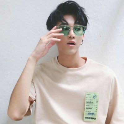 帅气男生头像高清大图_帅气迷人的小哥哥