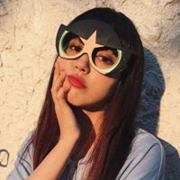 头像爱笑的女生头像 放肆的笑没什么摆脱不掉