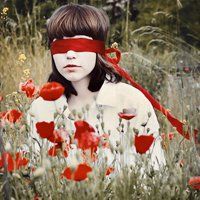 蒙眼女头像 蒙上眼锁上心