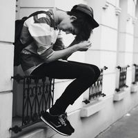 男生长腿头像 帅气男生有着大长腿