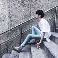 男生长腿头像 帅气男生有着大长腿