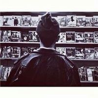 很时尚很潮流的微信个性男生背影头像图片