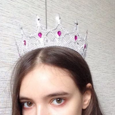 头像爱笑的女生头像 放肆的笑没什么摆脱不掉