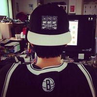 很时尚很潮流的微信个性男生背影头像图片