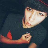 好看微信头像非主流可爱男生图片头像