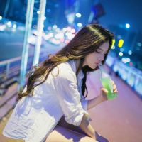 闺蜜单人头像两张 闺蜜比天还蓝比海还深