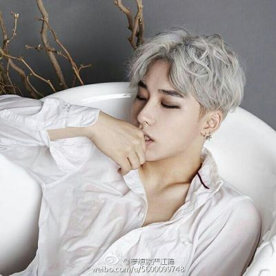 男生酷帅头像_好看高清的酷帅小哥哥