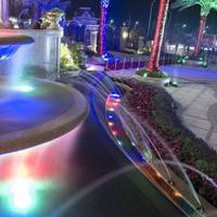 音乐喷泉头像 夜色下绚丽的五彩音乐喷泉