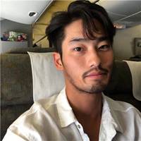 微信土豪头像男生_霸气成功土豪男