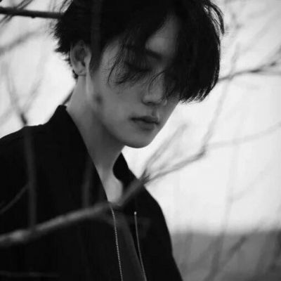 高冷头像男_帅气的高冷孤独少年