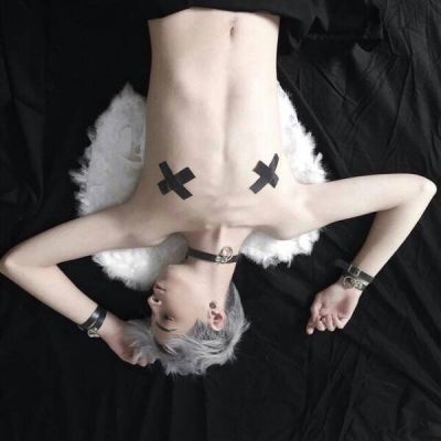 高冷头像男_帅气的高冷孤独少年