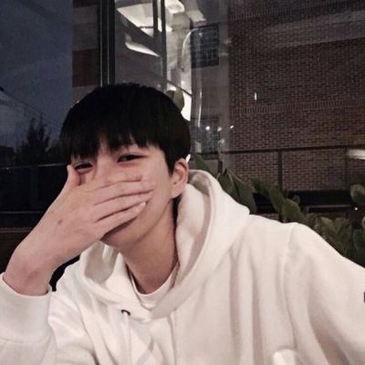 高冷头像男_帅气的高冷孤独少年