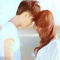 两个人接吻的情侣头像