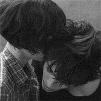 男女接吻的浪漫时刻头像