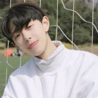 真人头像男帅气 好看头像图片真人男生帅气