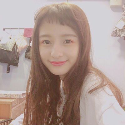 年轻女孩头像微信头像 爱慕女孩年轻时的容颜