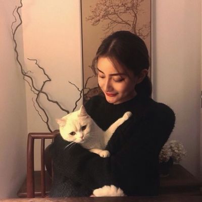 年轻女孩头像微信头像 爱慕女孩年轻时的容颜