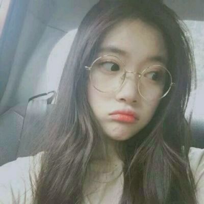 俏皮女孩可爱女生头像 俏皮女生来哒