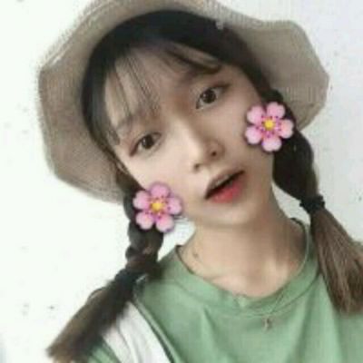 俏皮女孩可爱女生头像 俏皮女生来哒