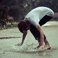 好看的在海边看海的男生微信头像图片