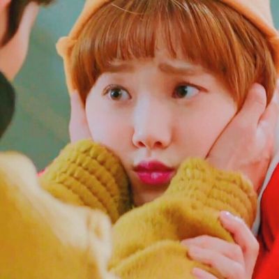 俏皮女孩可爱女生头像 俏皮女生来哒