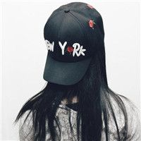 戴帽子超帅女生头像 女生戴帽子也可以很帅