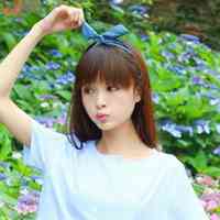 小清新女生微信头像_爱总是在最深时落下帷幕