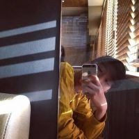 帅酷男头像 生活中微露脸帅酷男生