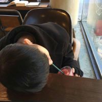 帅酷男头像 生活中微露脸帅酷男生