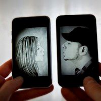 两个人接吻的情侣头像