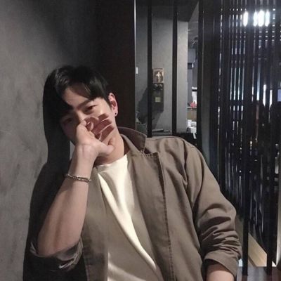 男生帅气照片头像_莫名的帅气