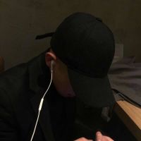 帅酷男头像 生活中微露脸帅酷男生